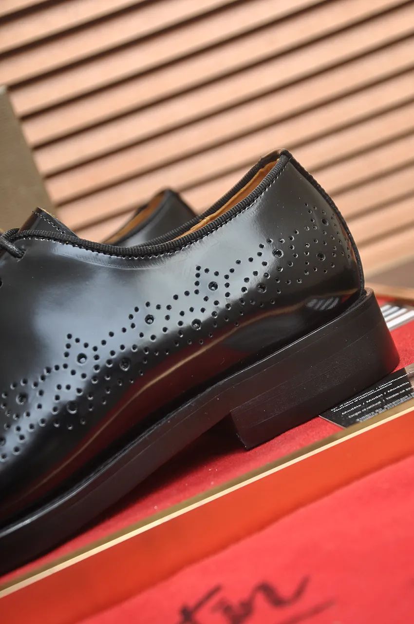 Men's shoes 💰620💶 [Chrstian Loubotin] Red-soled shoes 💋Original mold opening, the highest version on the market, purely handmade ➕Imported cowhide uppers, first-layer water-dyed cowhide lining! Original EU high-gloss outsole. 38 to 45 (45 customized)